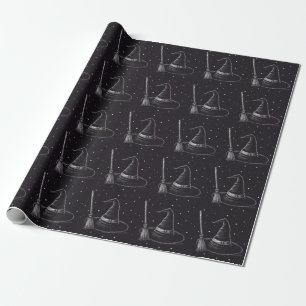 Trendy Spooky Halloween Hexenhut und Besen schwarz Geschenkpapier