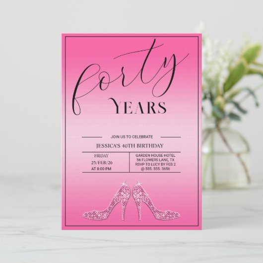 Trendy Stiletto's Modern Feminine 40th Birthday Einladung (Stehend Vorderseite)