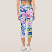 Trendy Stylish Blue Pink Lilly Floral Muster Capri Leggings (Rückseite)