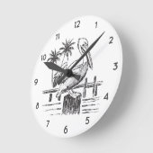 Trendy Summer Beach Palm Tree Pelican an der Post Runde Wanduhr (Winkel)