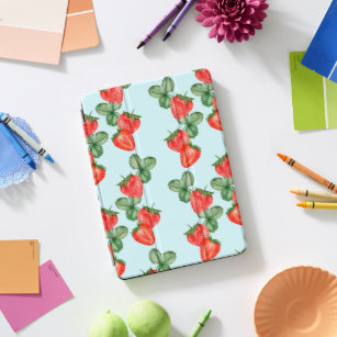 Trendy Summer Pattern mit Erdbeeren iPad Pro Cover