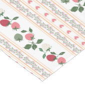 Trendy sweet botanical retro style Strawberry Kurzer Tischläufer (Ecke)