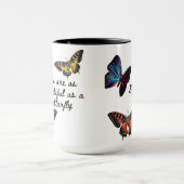 Trendy typografie bunt Schmetterling Sommergeschen Tasse (Zentrum)