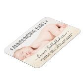 Trendy Typografy Foto Birth Ankündigung Magnet (Linke Seite)