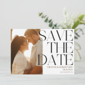 Trendy Typografy Overlay Text Foto Wedding Save The Date (Stehend Vorderseite)