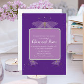 Trendy und mystische lila Mottenhochzeit Einladung