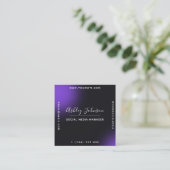 Trendy & Unique Black Lila QR Code Social Media Quadratische Visitenkarte (Stehend Vorderseite)