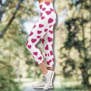 Trendy Valentins-Pink Glitter Herzen auf Weiß Capri Leggings