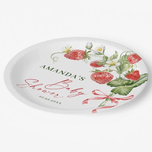 Trendy Watercolor Meadow Strawberry Babydusche Pappteller (Schrägansicht)