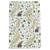 Trendy White Luck & Joy St Patricks Day Whimsical Mittlere Geschenktüte (Vorderseite)