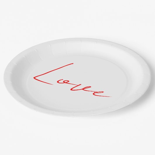 Trendy White Red Liebe Wedwriting Handwriting Name Pappteller (Schrägansicht)