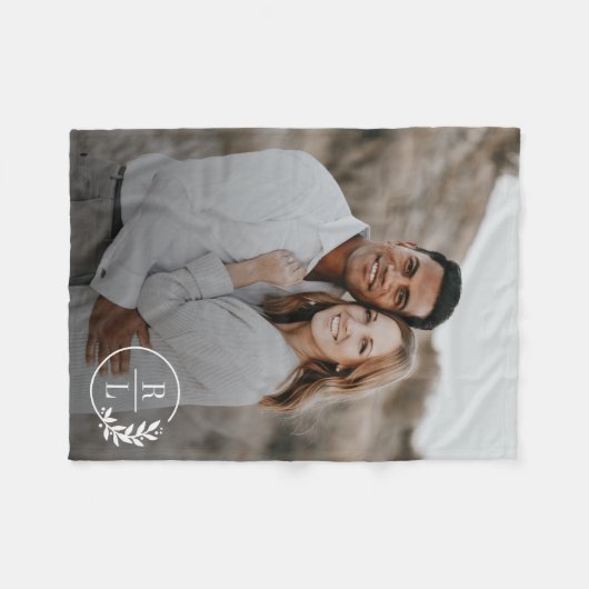 Trendy Wreath Monogram Editable Color Blanket Fleecedecke (Vorderseite (Horizontal))