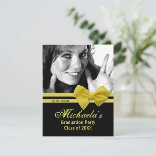 Trendy Yellow Bow Graduation Party Foto Einladung  (Stehend Vorderseite)