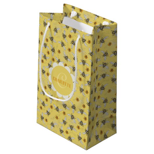 Trendy Yellow Buzzing Bees Summer Kleine Geschenktüte (Rückseite Schrägansicht)