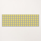 Trendy Yellow Gray Heart Pattern Yogamatte (Rückseite (Horizontal))