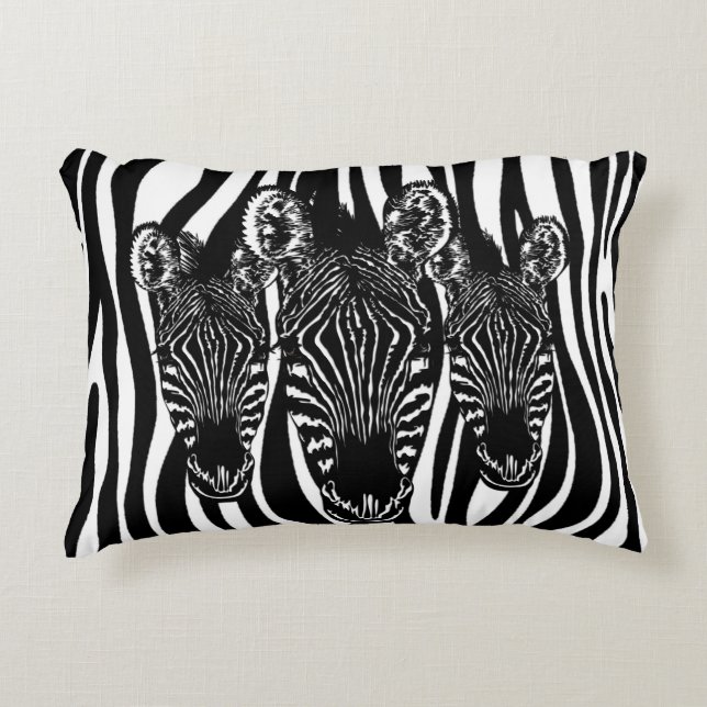 Trendy Zebra Herd auf Zebra Print Dekokissen (Vorderseite)