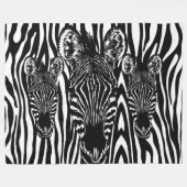 Trendy Zebra Herd auf Zebra Print Fleecedecke (Vorderseite (Horizontal))