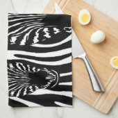 Trendy Zebra Herd auf Zebra Print Geschirrtuch (Viertel Falte)