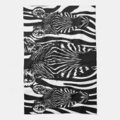 Trendy Zebra Herd auf Zebra Print Geschirrtuch (Vertikal)