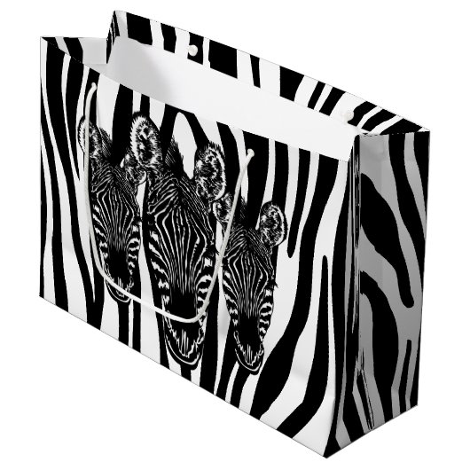 Trendy Zebra Herd auf Zebra Print Große Geschenktüte (Vorderseite Schrägansicht)