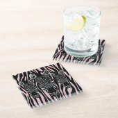 Trendy Zebra Herd auf Zebra Print Pink Glasuntersetzer (Schrägansicht)