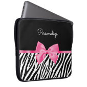 Trendy Zebra Print Chic Hot Pink Bow und Name Laptopschutzhülle (Vorne Rechts)