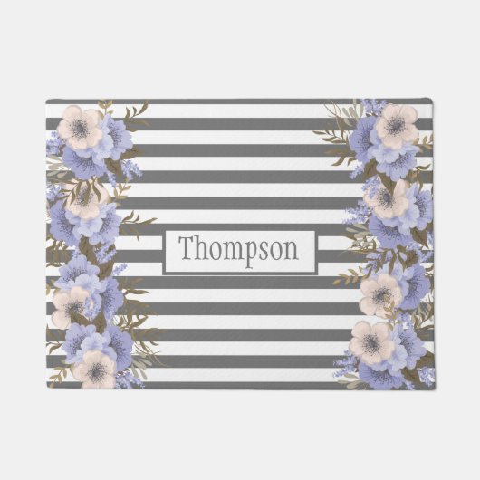 Treny dusty blue flowers Monogram Streifen grau Fußmatte (Vorderseite)