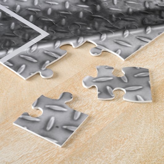 Treppe für optische Täuschung aus schwarzem und we Puzzle (Seite)