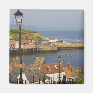 Treppe hinunter zum Hafen, Whitby, Norden Magnet