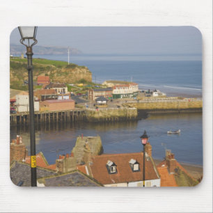 Treppe hinunter zum Hafen, Whitby, Norden Mousepad