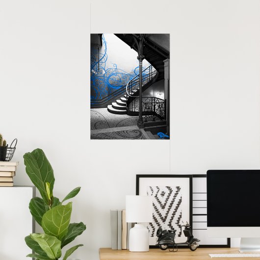 Treppe schwarz-weiß Art Déco mit Blau Poster (Heimbüro)