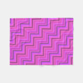 Treppenmuster aus rosa Streifen Fleecedecke (Vorderseite (Horizontal))