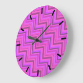 Treppenmuster aus rosa Streifen Große Wanduhr (Winkel)