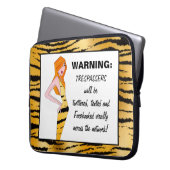 TRESPASSERS werden getwittert, textiert und auf Fa Laptopschutzhülle (Vorderseite Links)