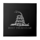 Treten Sie nicht auf mich Gadsden Flag BLACK GRAY Fliese (Vorderseite)