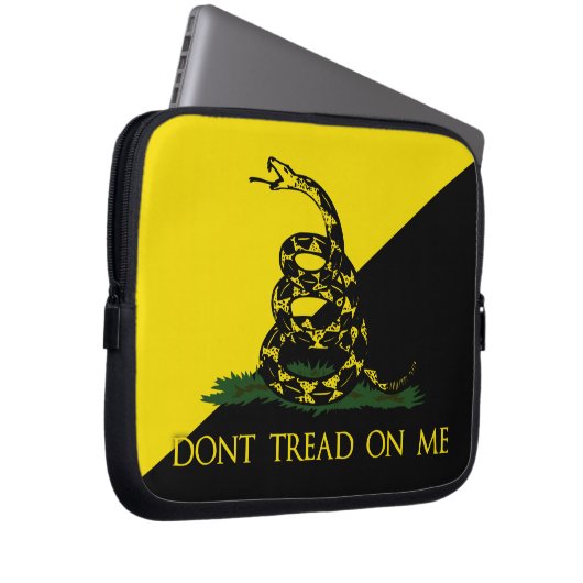 Treten Sie nicht auf mir Anarchisten-Flagge Laptopschutzhülle (Vorne Rechts)