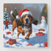 Treten Walker Coonhound Schnee mit Weihnachtshut Quadratische Wanduhr (Vorderseite)