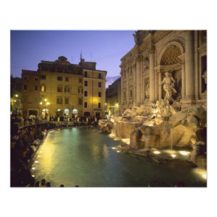 Trevi-Brunnen am Abend, Rom, Latium, Italien Fotodruck