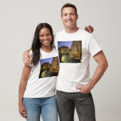 Trevi-Brunnen am Abend, Rom, Latium, Italien T-Shirt (Unisex)