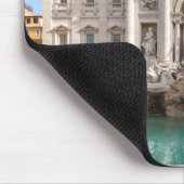 Trevi-Brunnen am frühen Morgen - Rom, Italien Mousepad (Ecke)
