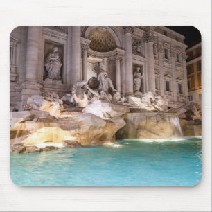 Trevi-Brunnen bei Nacht - Rom, Italien Mousepad