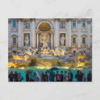 Trevi-Brunnen bei Regen in der Nacht Rom Italien Postkarte
