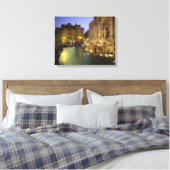 Trevi Fountain in night, Rom, Latium, Italien Leinwanddruck (Insitu (Schlafzimmer))