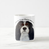 Tri Farbunbekümmerter Königcharles Spaniel Kaffeetasse (Mittel)