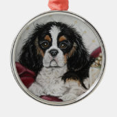 Tri unbekümmertes Königcharles Spaniel-Weihnachten Silbernes Ornament (Vorne)