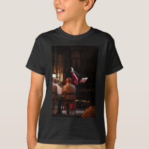 Triana Seville Singer auf Bühne Vertikal T-Shirt