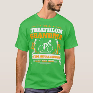 Triathlon Oma Weihnachtsgeschenk oder Birthday Pre T-Shirt