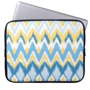 Tribal aztec Zickzack zag stripes ikat pattern Laptopschutzhülle