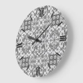 Tribal Batik - grau / grau, schwarz und weiß Große Wanduhr (Winkel)