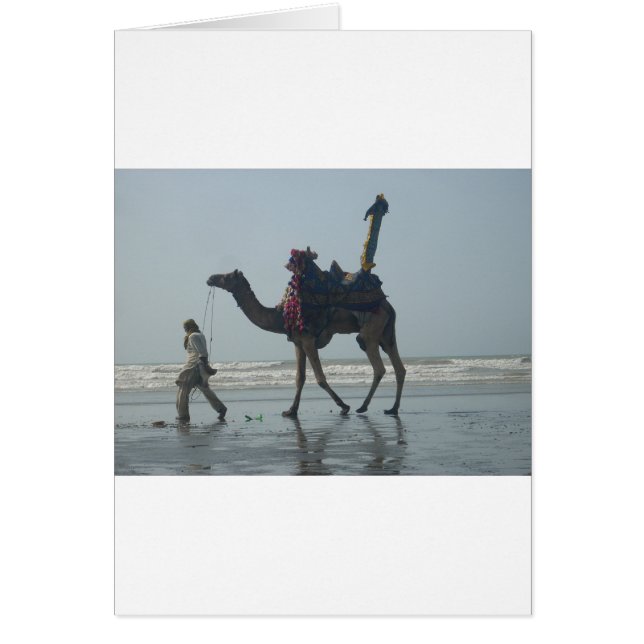 Tribal Camel Ride: Morgengrauen mit Sandstrand und (Vorne)